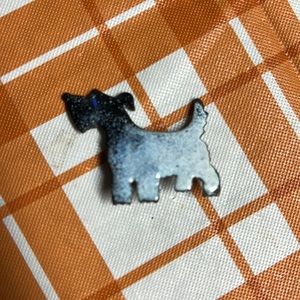 Schnauzer pin